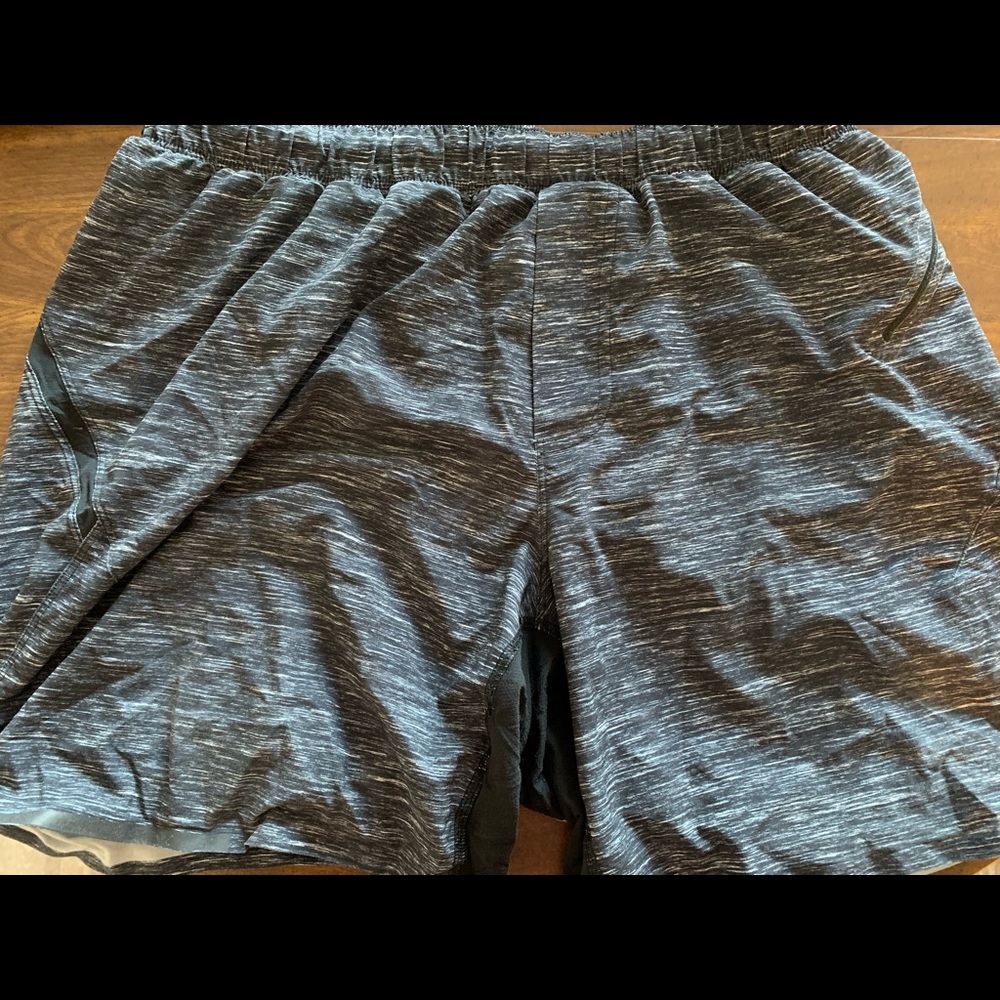 lululemon athletica Men's Athletic Shorts - Black Gray